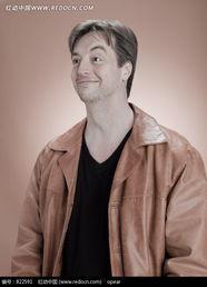 男微笑图片,男性魅力与温馨情感共鸣